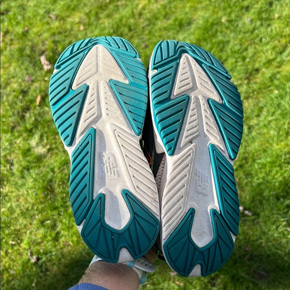 Kid’s New Balance Navy and Neon Athletic Shoes - Picture 6 of 6